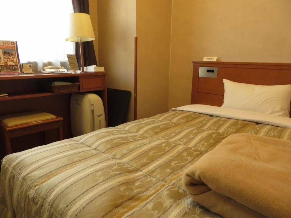 Hotel Route-inn Ekimae Ichijodori 3*